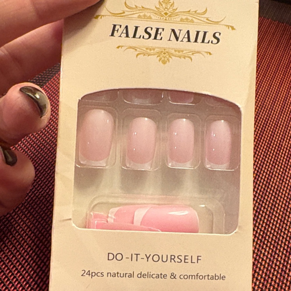 Pink False Nails Set